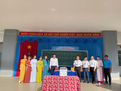 HOẠT ĐỘNG BẦU ƠI THƯƠNG LẤY BÍ CÙNG